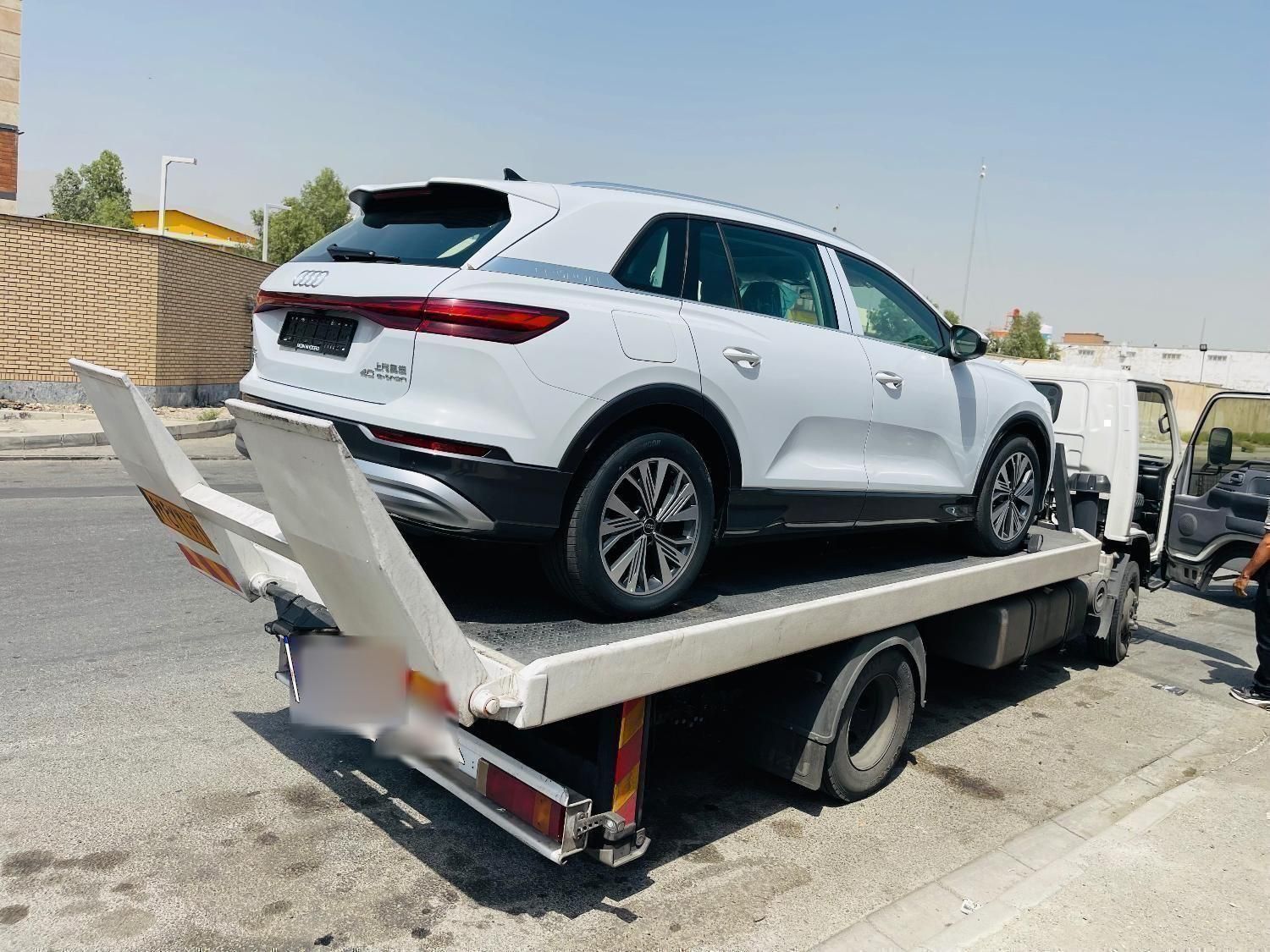 آئودی q 5 audi معاوضه با جیپ گذر یا خودرو۲ تومنی|خودرو سواری و وانت|تهران, فرمانیه|دیوار