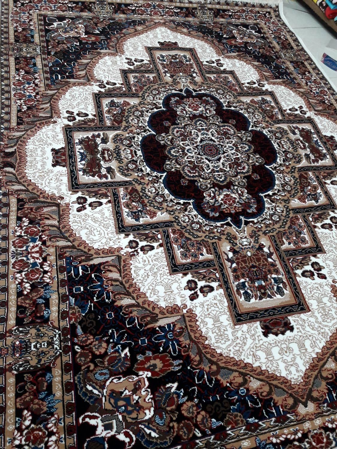 فرش ماشینی طرح۷۰۰ نو|فرش|تبریز, |دیوار