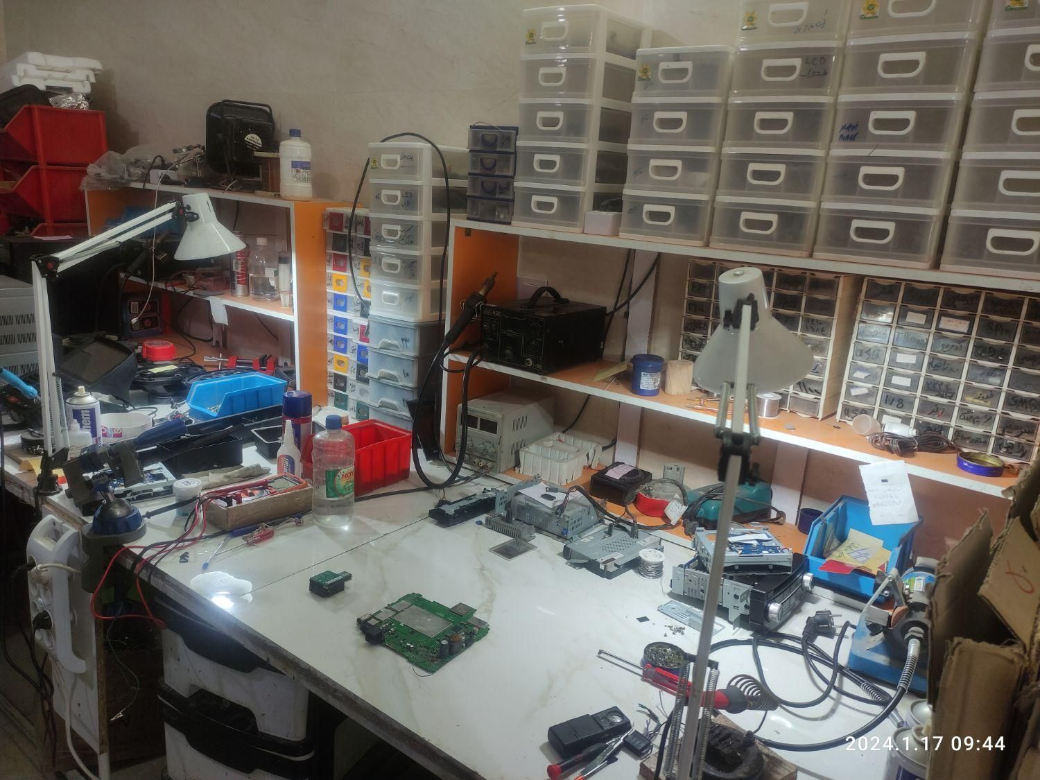 تعمیرات تلویزیون در محل تحویل فوری|خدمات پیشه و مهارت|کرمان, |دیوار