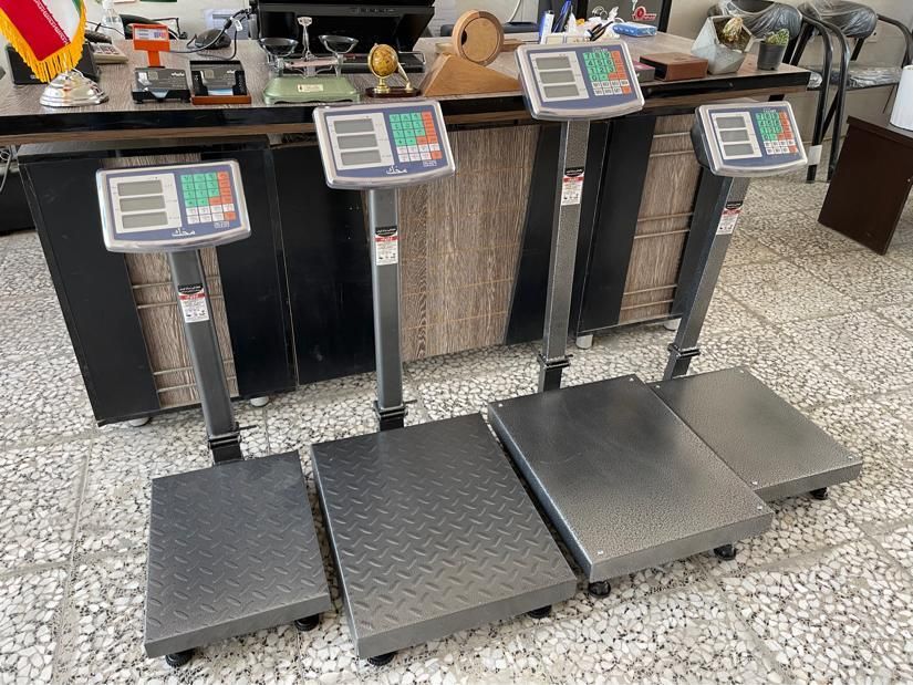 ترازو باسکول صدوپنجاه وسیصد کیلو|فروشگاه و مغازه|کرج, ساسانی (قلمستان)|دیوار