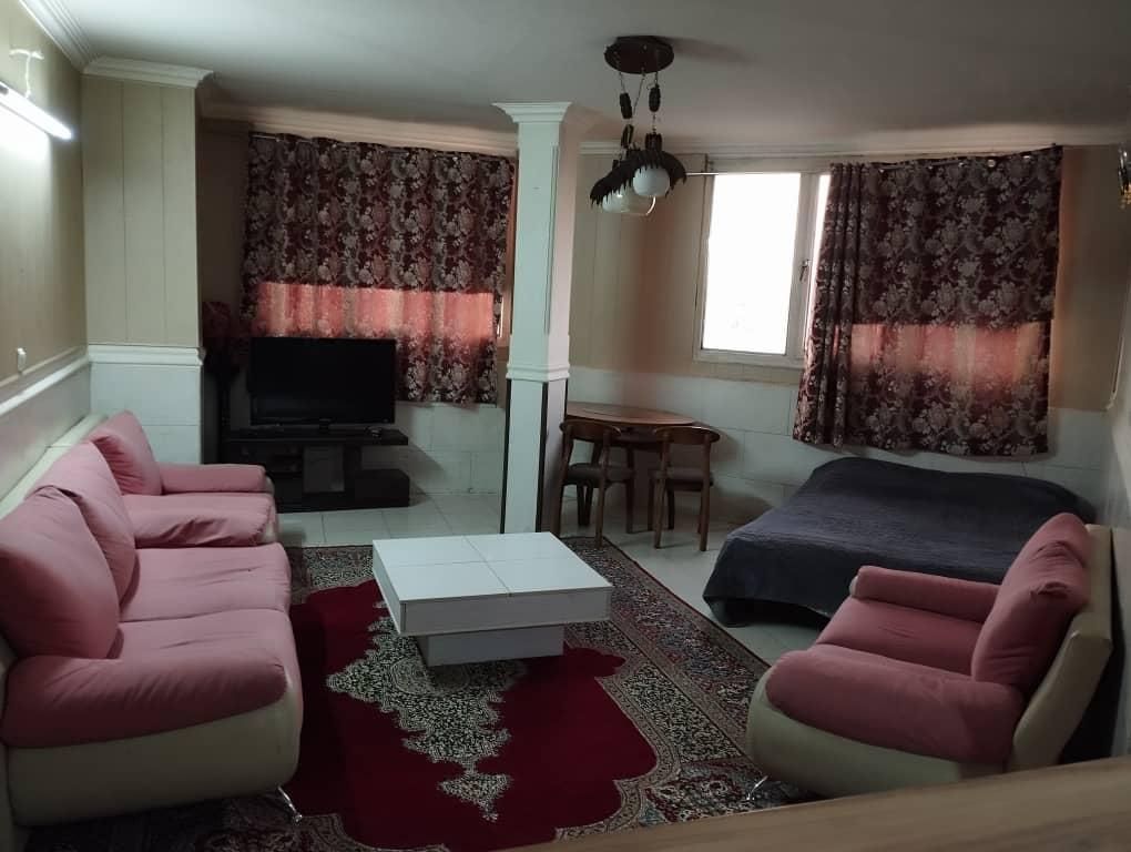 اجاره اپارتمان شخصی کوتاه مدت و بلندمدت|اجارهٔ کوتاه‌مدت آپارتمان و سوئیت|شیراز, شهرک گلستان|دیوار
