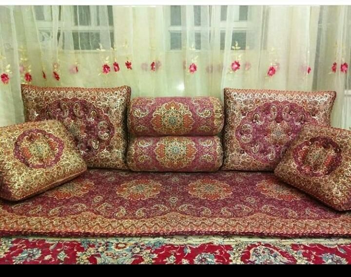 دنیای پشتی بالشت|پشتی|شیراز, تندگویان|دیوار