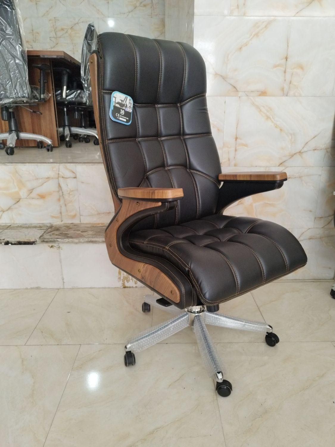 صندلی مدیریت آیریاصنعت|دفتر کار|کرج, حصارک بالا|دیوار