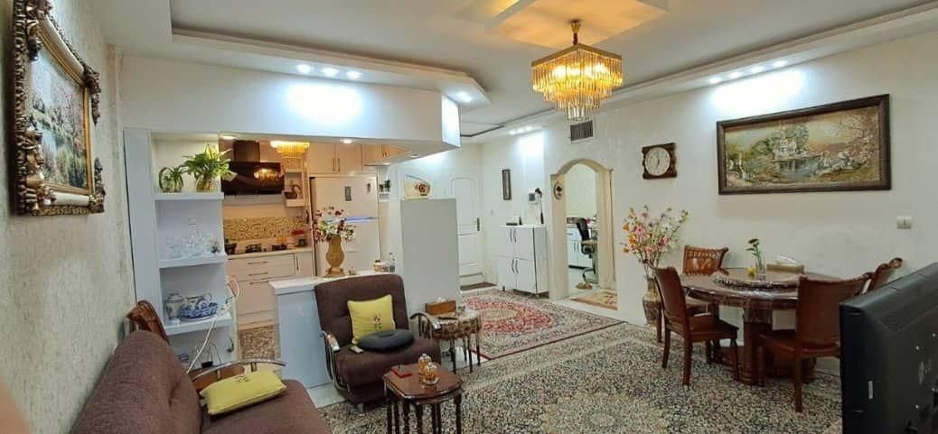 دو طبقه دربست/هر طبقه ۵۰ متر/بازسازی/ اول کشمیری|فروش خانه و ویلا|مشهد, شهید احمدی روشن|دیوار