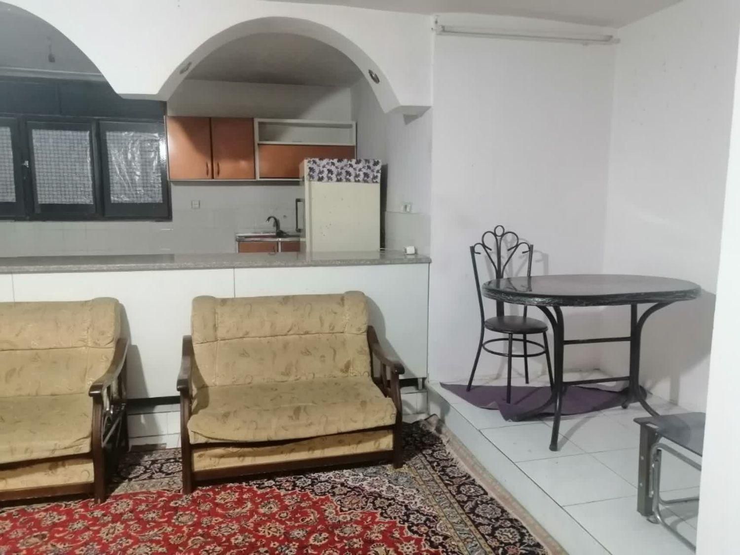 آپارتمان مبله با پارکینگ مرکز شهر|اجارهٔ کوتاه‌مدت آپارتمان و سوئیت|کرمان, |دیوار