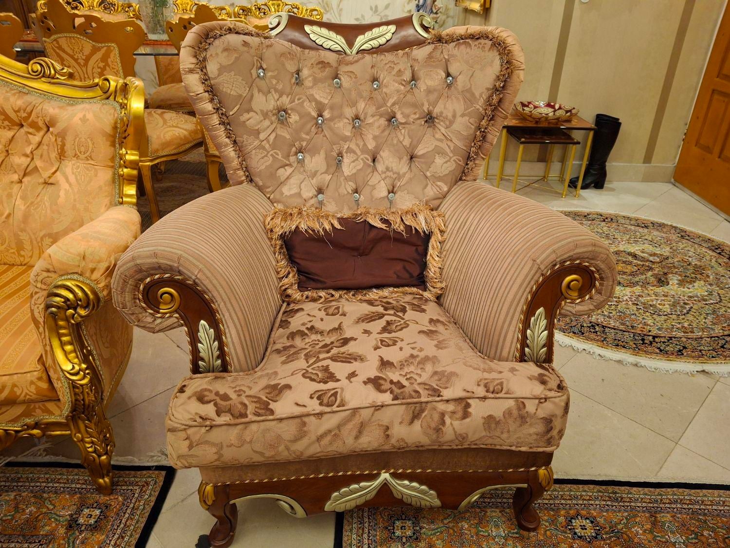 راحتی شش نفره ترک سالم بدون زدگی|مبلمان خانگی و میز عسلی|تهران, شهرآرا|دیوار