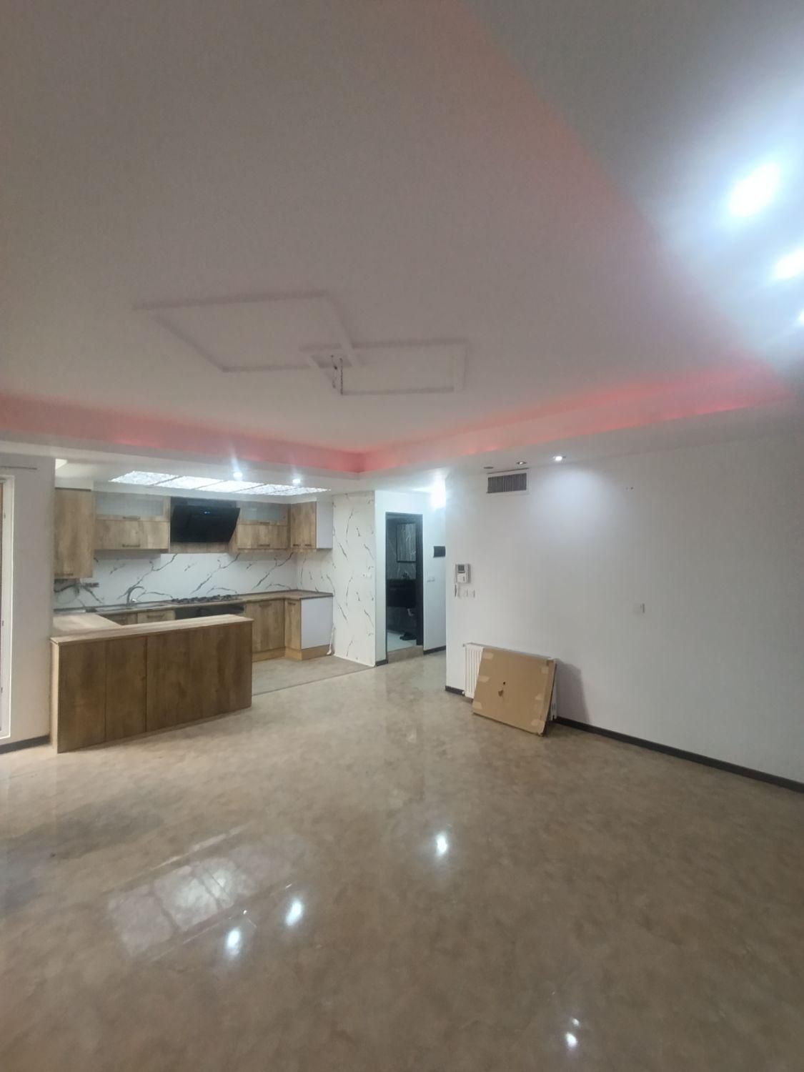 83متر / قلب زنبق/ دسترسی و ببینی لذت میبری/2 تراس|فروش آپارتمان|کرج, کوی زنبق|دیوار