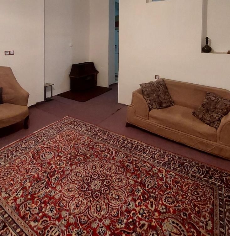 خانه دربست یک خوابه با پارکینگ در مرکز شهر|اجارهٔ کوتاه‌مدت آپارتمان و سوئیت|شیراز, وحدت|دیوار