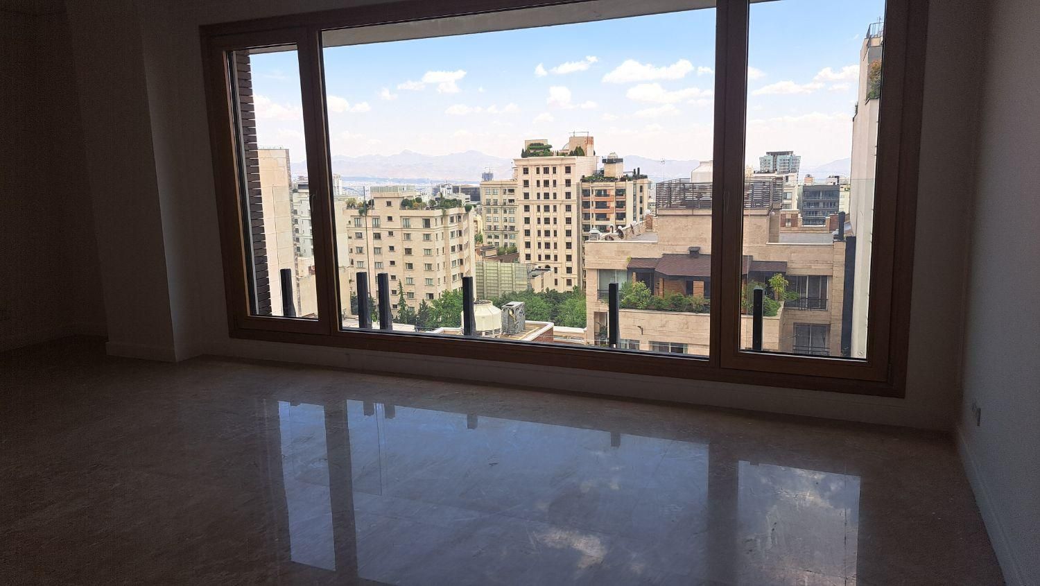 ۳۱۰ متر ۳ خوابه مدرن تراس بزرگ ویو ابدی ولنجک