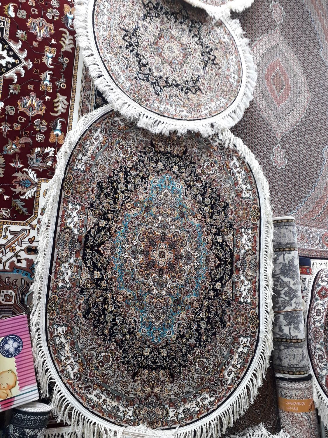 فرش سالاری ۱۰۰۰شانه ماهی۱×۱/۵سایز بیضی|فرش|تبریز, |دیوار