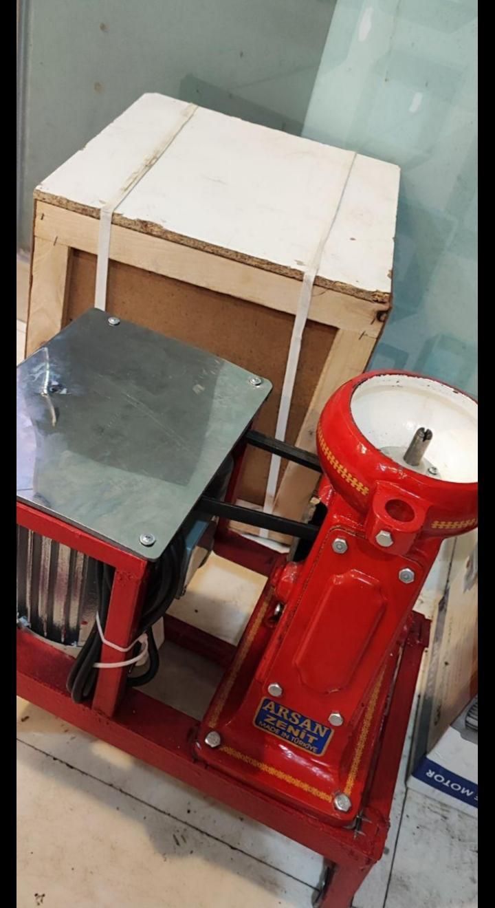 خامه گیر چرخ شیر برقی ۲۰۰کیلویی ترکیه گارانتی2ساله|ماشین‌آلات صنعتی|تهران, توحید|دیوار