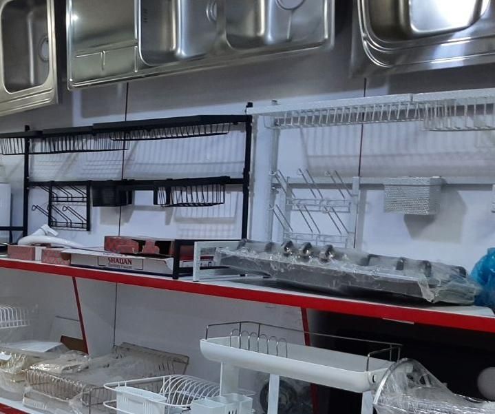 آبچک پشت پنجره/آلومینیومی و آهنی|آبچکان و نظمدهنده ظروف|اراک, |دیوار