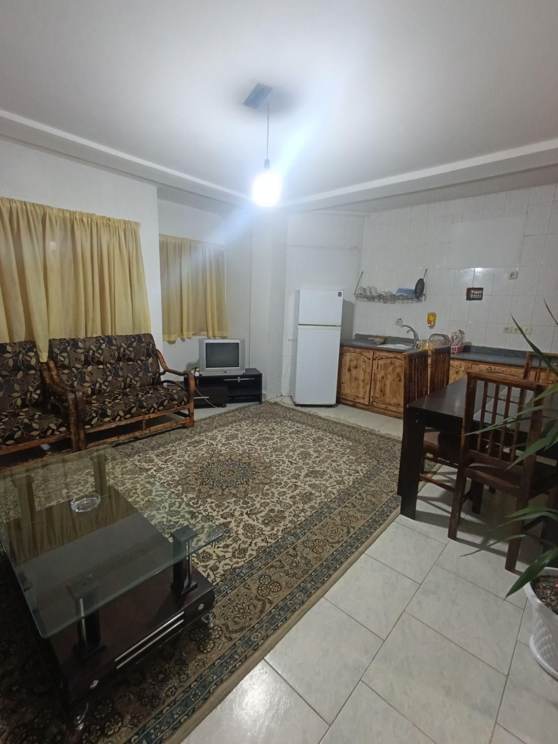 دوخوابه ساحلی تمیز ۲(گرمایش پکیج)(شبانه و ماهانه)|اجارهٔ کوتاه‌مدت آپارتمان و سوئیت|نوشهر, |دیوار