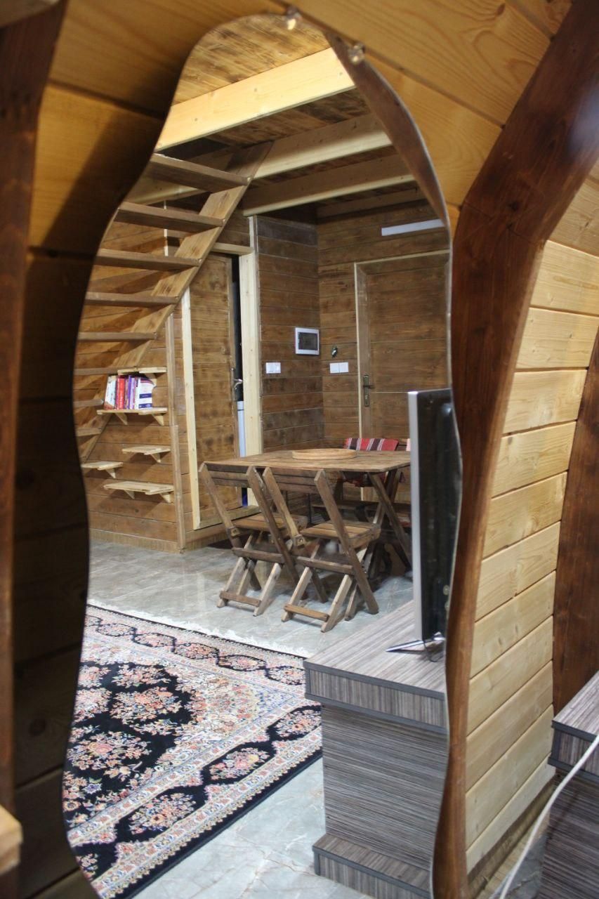 اجاره کلبه چوبی سوئیسی خان عمو|اجارهٔ کوتاهمدت ویلا و باغ|زیرآب, |دیوار