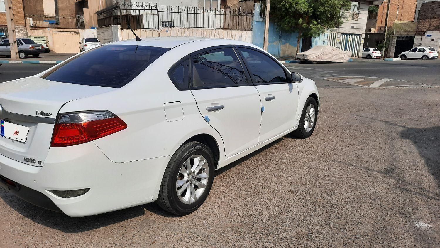 برلیانس H330 اتوماتیک 1500cc، مدل ۱۳۹۴|خودرو سواری و وانت|تهران, خزانه|دیوار