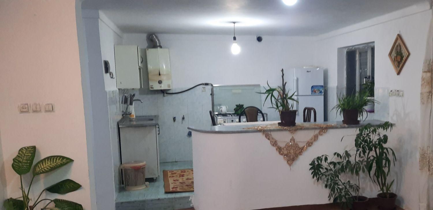 یک واحد ۸۰ متری مستقل با دو پارکینگ با حیاط ۸۰متری|اجارهٔ کوتاه‌مدت آپارتمان و سوئیت|اردبیل, |دیوار