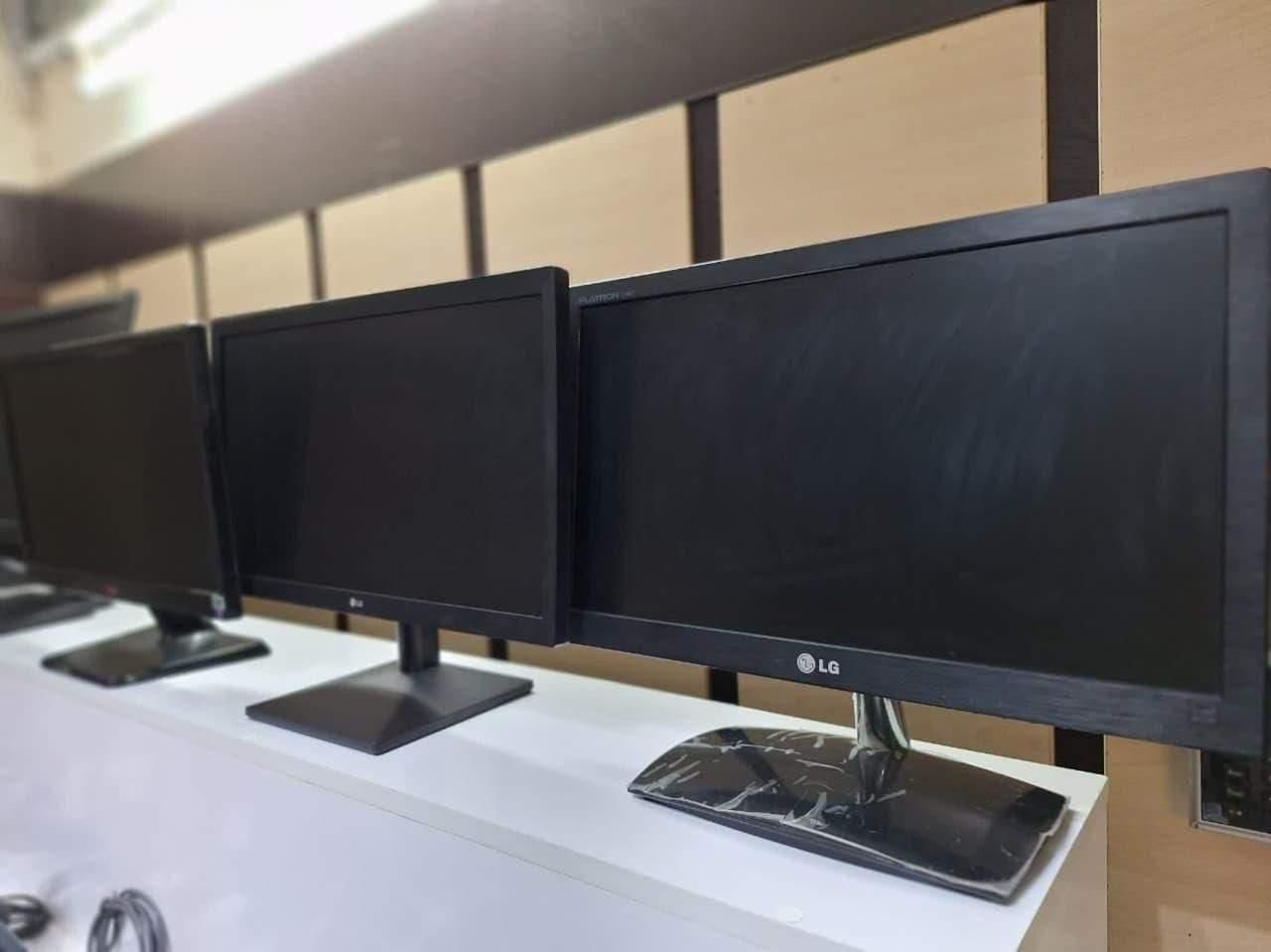 مانیتور Samsung / Dell / HP / LG|قطعات و لوازم جانبی رایانه|اصفهان, گلزار|دیوار