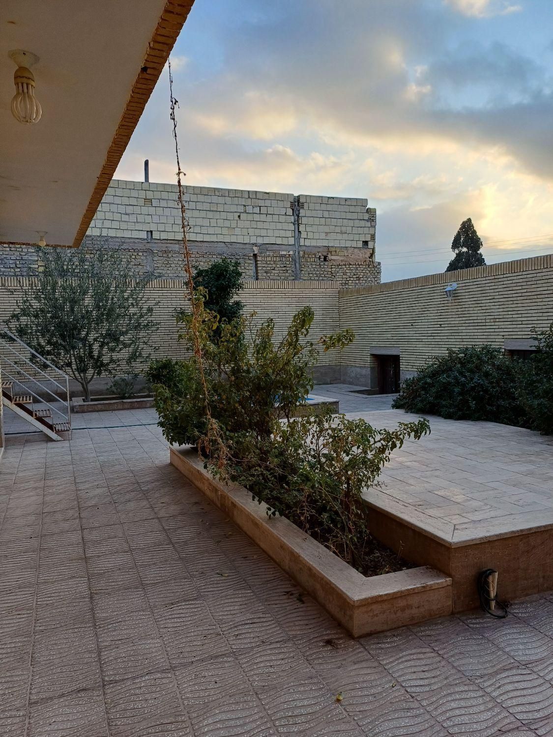 اجاره روزانه باغ ویلا تفت|اجارهٔ کوتاه‌مدت ویلا و باغ|یزد, |دیوار