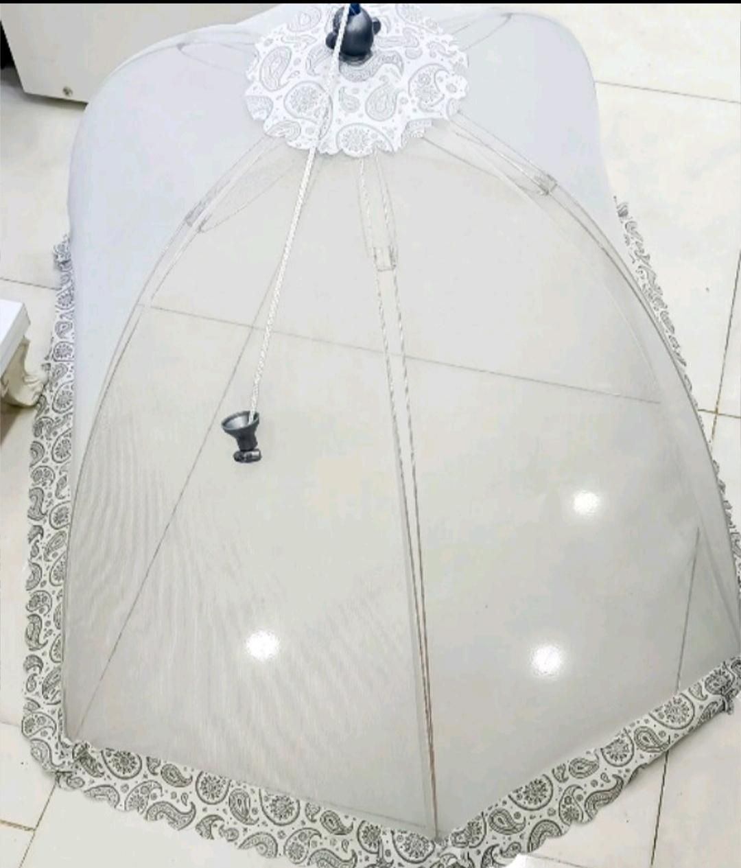 سیسمونی و پشه بند چتری حریر|اسباب و اثاث بچه|قم, نیروگاه|دیوار