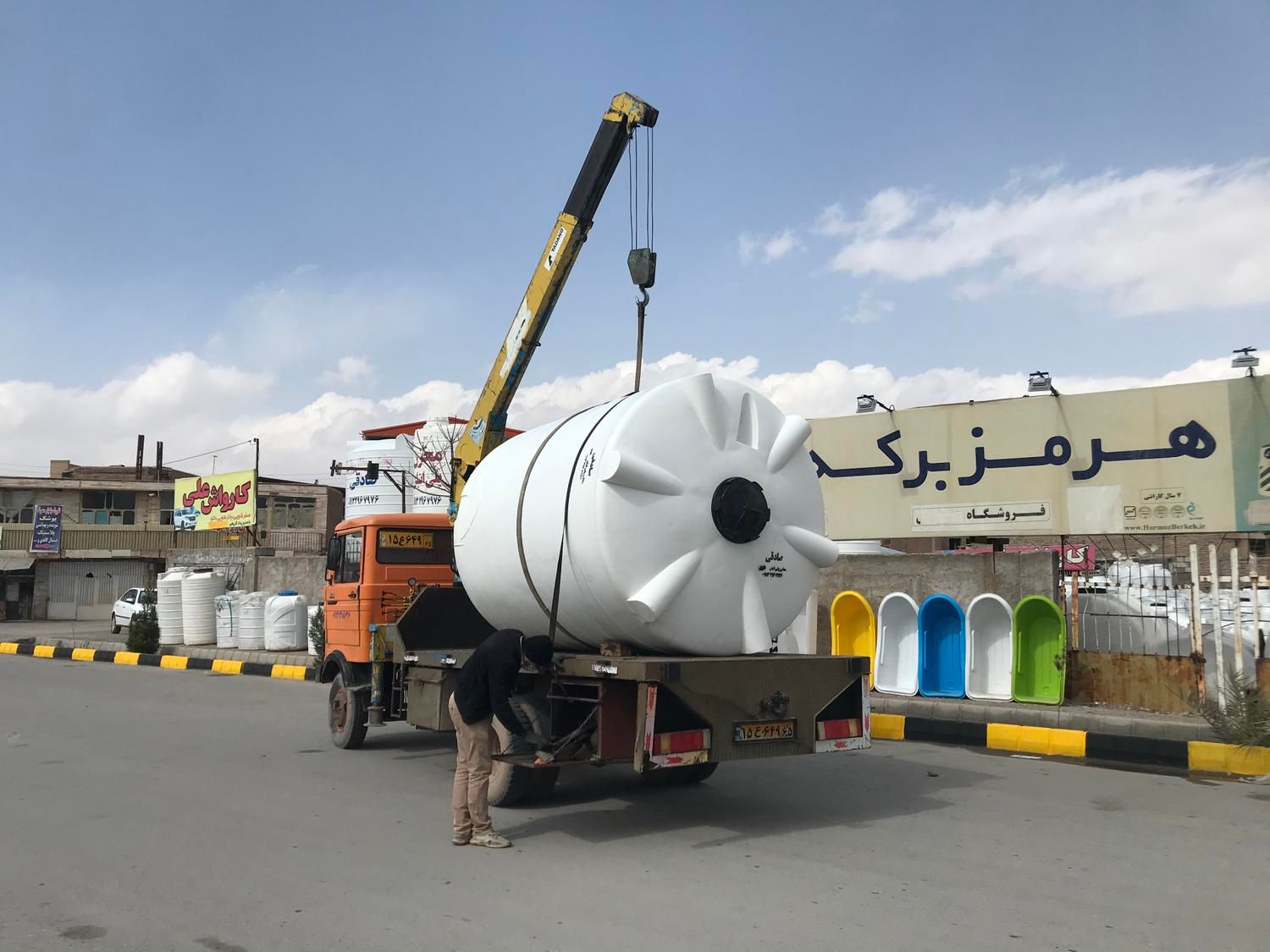 نمایندگی فروش منبع اب،مخزن اب،تانکر،وان،پمپ اب|مصالح و تجهیزات ساختمان|کرمان, |دیوار