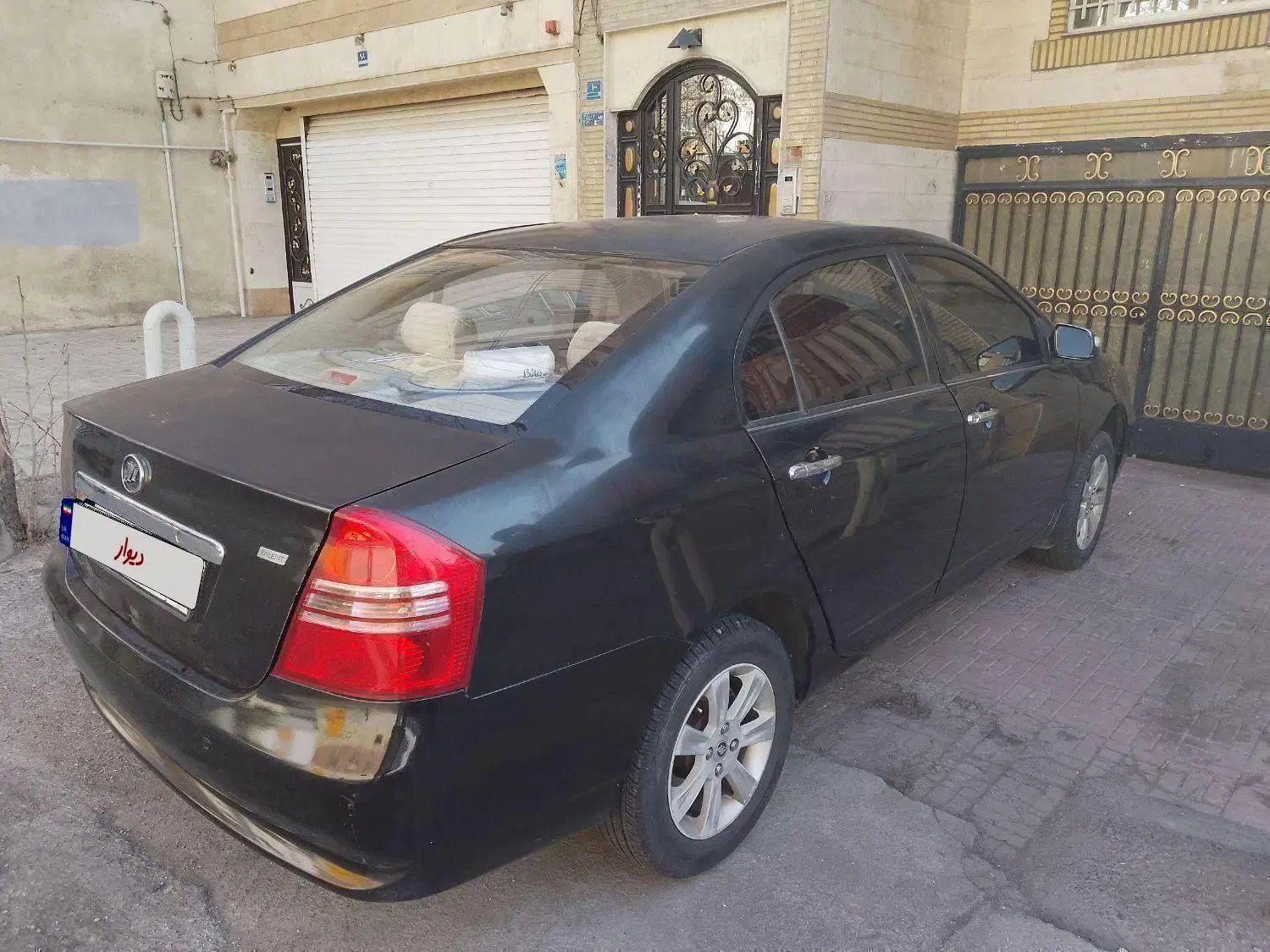 فروش لیفان ۶۲۰ موتور ۱۸۰۰ بدلیل نیاز مالی|خودرو سواری و وانت|تهران, تهرانپارس غربی|دیوار