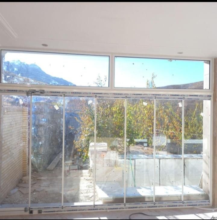 اجرا و تعمیرات شیشه سکوریت|خدمات پیشه و مهارت|یزد, |دیوار