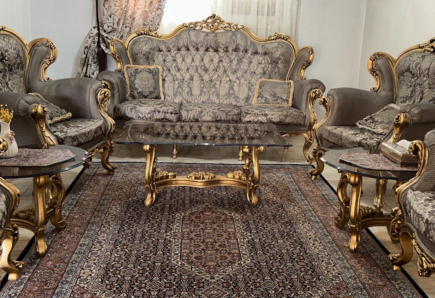 مبلمان ۹ نفره  همراه جلومبلی عسلی|مبلمان خانگی و میز عسلی|تهران, فرمانیه|دیوار