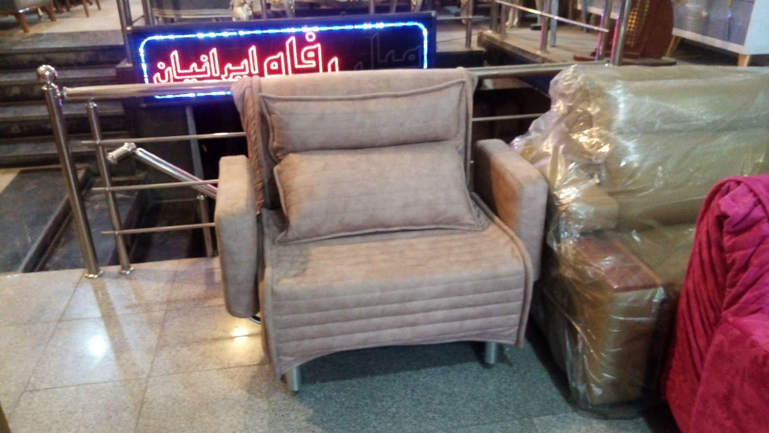 مبل مبل تخت خواب شو  رنگ کوره ای|مبلمان خانگی و میز عسلی|اصفهان, وحید|دیوار