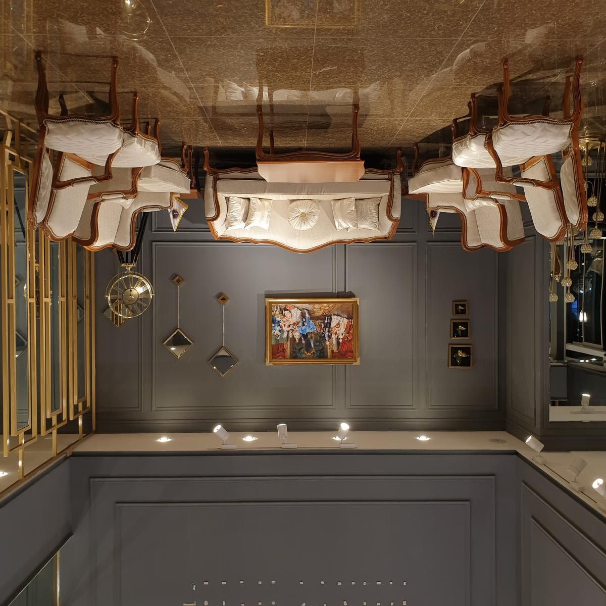 مبل نیوکلاسیک فرانسوی|مبلمان خانگی و میز عسلی|شیراز, زرهی|دیوار