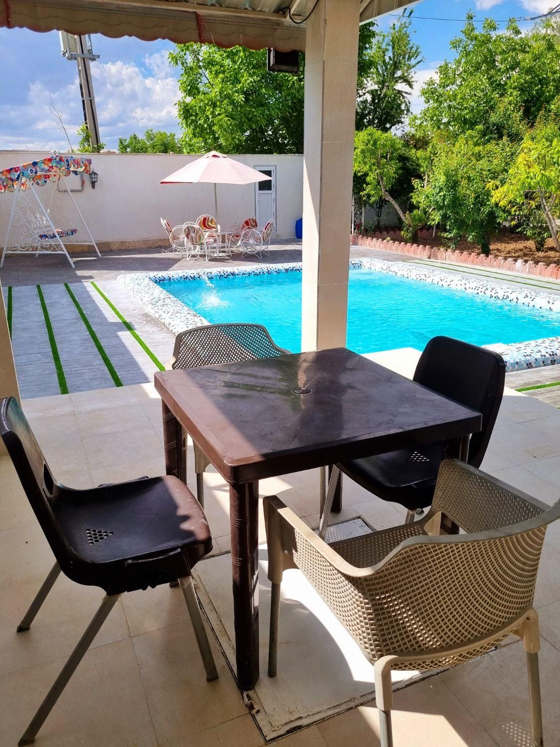 باغ ویلا سرسبز در مکانی دنج و آرام|اجارهٔ کوتاه‌مدت ویلا و باغ|هشتگرد, هشتگرد قدیم|دیوار