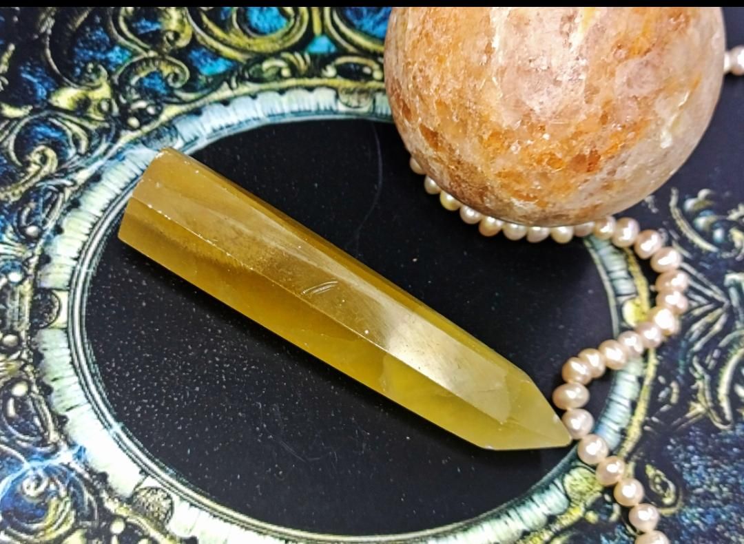 منشور سیترین خالص و کوارتز معدنی و طبیعی|جواهرات|رشت, کاکتوس|دیوار