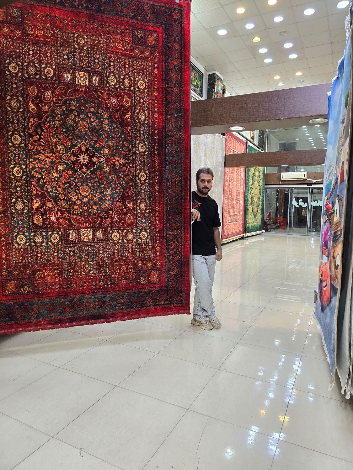 قصری از فرش ابریشم و قالی ماه|فرش|اهواز, پادادشهر|دیوار