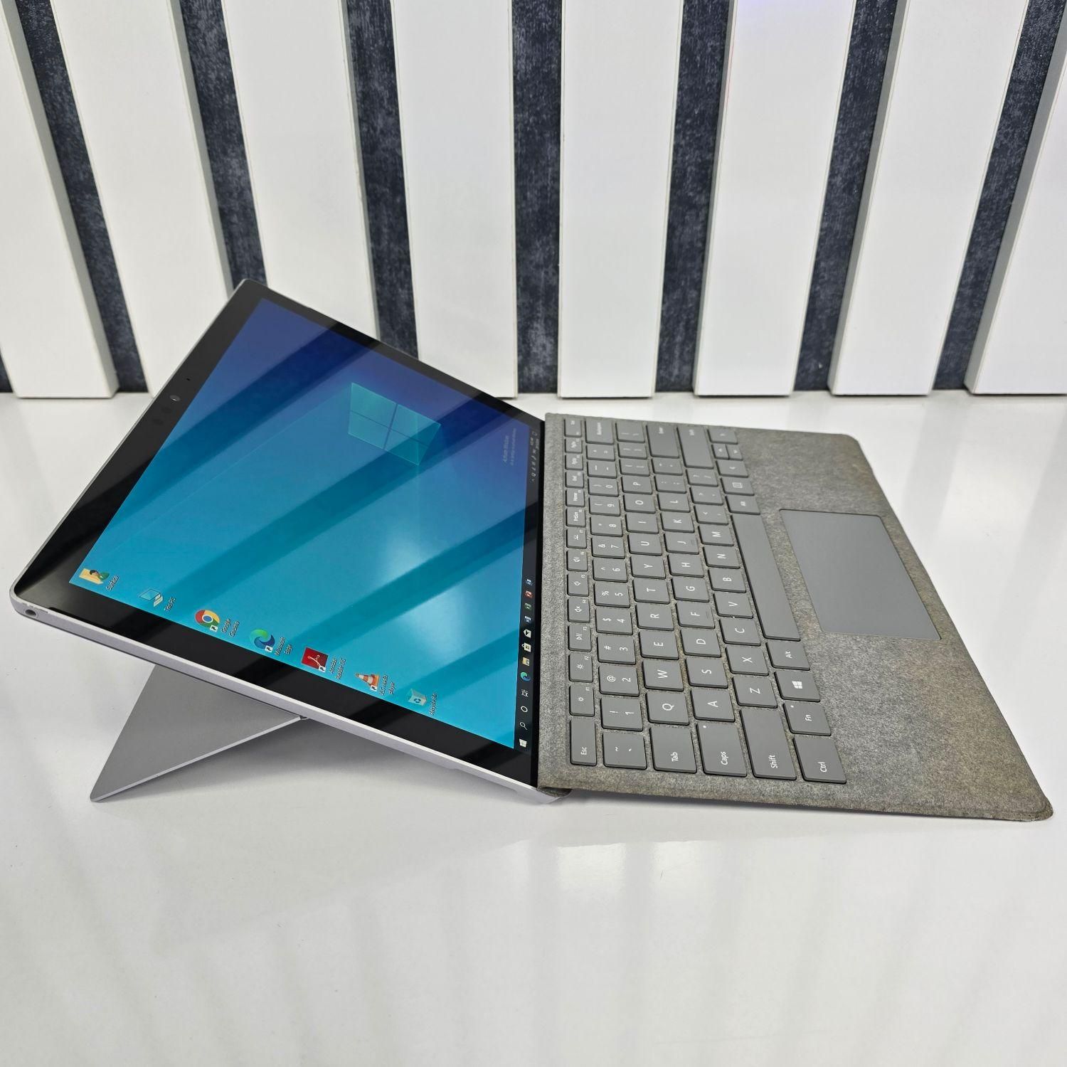 سورفیس PRO 5 دانشجویی core i5 8 256 لمسی و سبک|رایانه همراه|کرج, اصفهانی‌ها|دیوار
