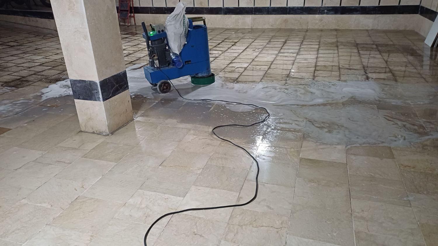 کفسابی سنگسابی کفساب سنگساب سابزن کف سابی سنگ ساب|خدمات نظافت|کرج, هفت تیر|دیوار