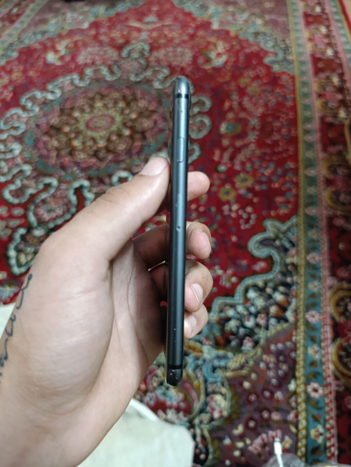 اپل iPhone 8 با حافظهٔ ۶۴ گیگابایت|موبایل|شاهین‌شهر, سعدی شمالی|دیوار