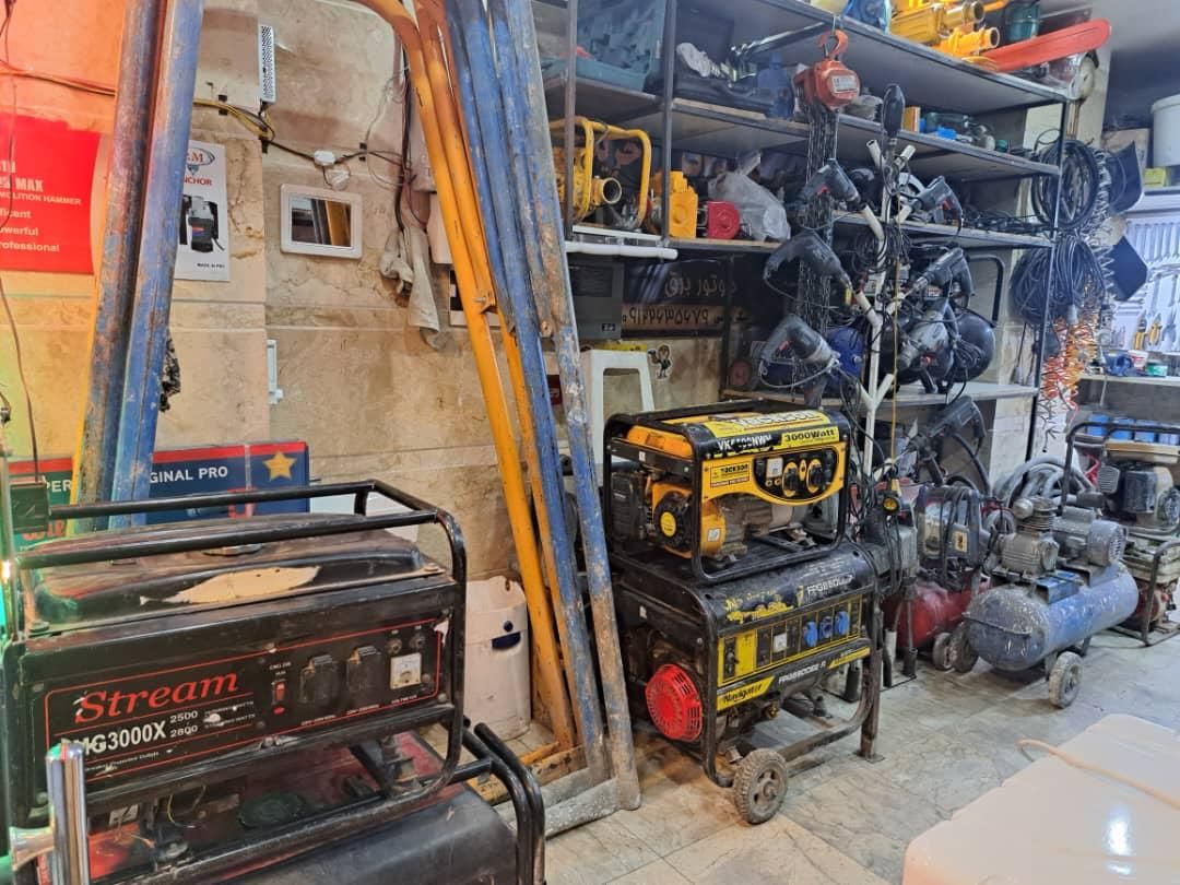 اجاره دریل کمپکتور دستگاه جوش فارسی بر نردبان وینچ|خدمات پیشه و مهارت|کرج, فاز ۴ مهرشهر|دیوار