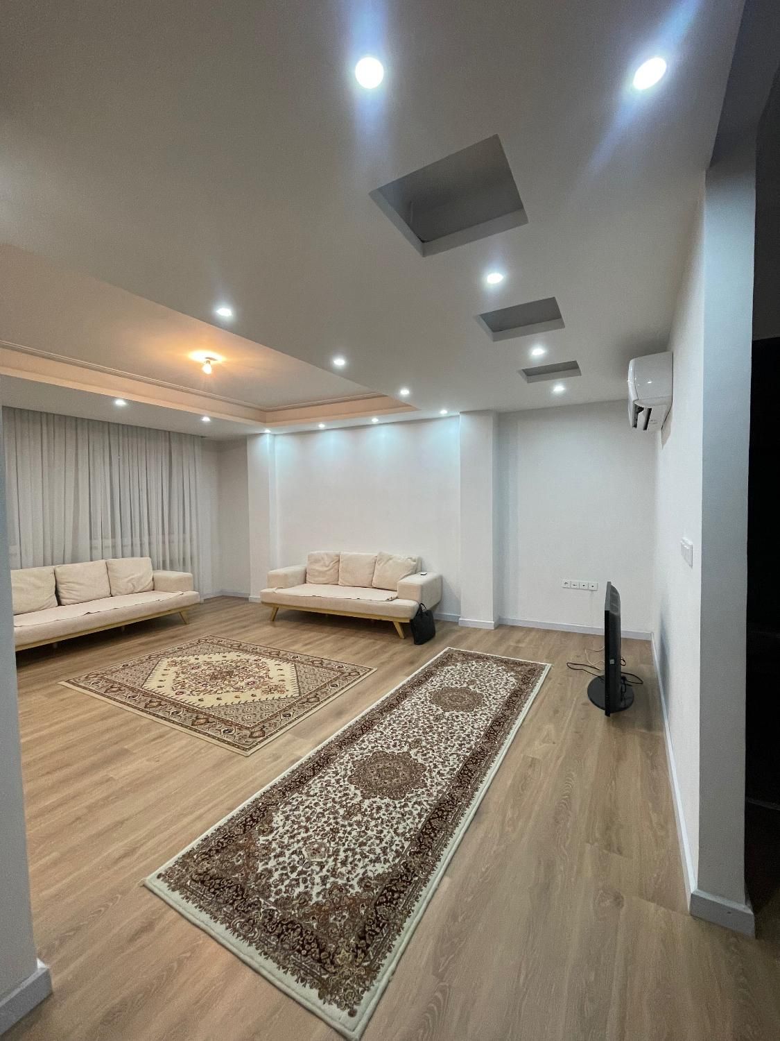واحد ۹۶متر دوخواب پارکینگ اختصاصی|فروش آپارتمان|رشت, منظریه|دیوار
