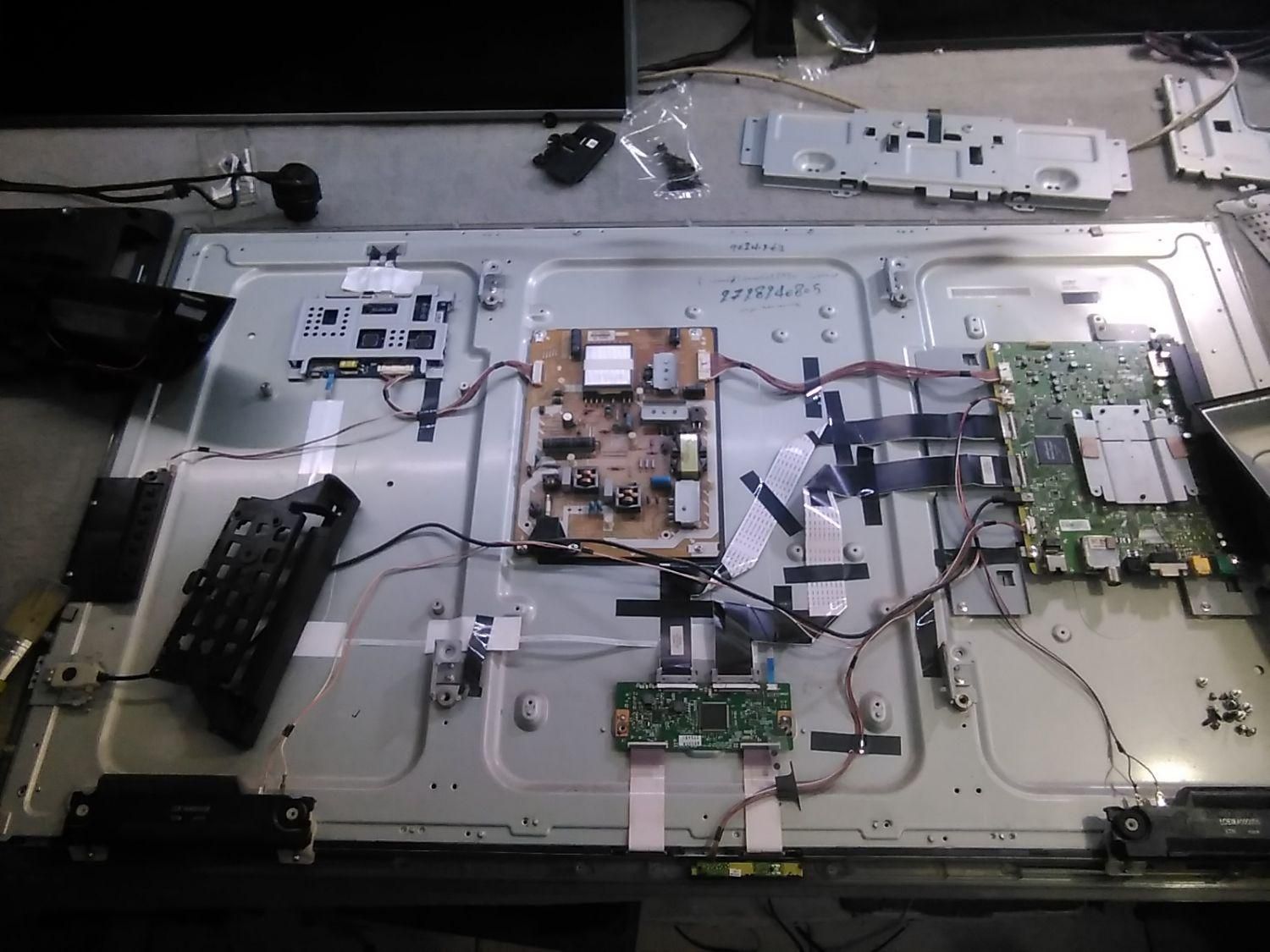 تعمیرات تلویزیون LCD LED|خدمات پیشه و مهارت|اهواز, گلستان|دیوار