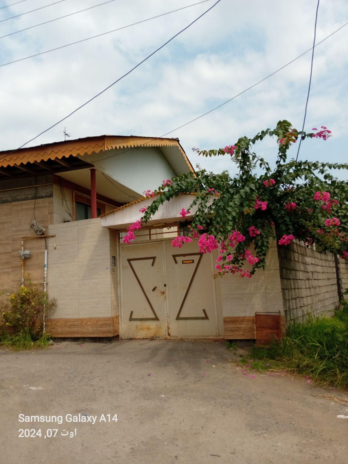 اجاره ویلا   خونه روستای  ویلا استخردار|اجارهٔ کوتاه‌مدت ویلا و باغ|لاهیجان, لیالستان|دیوار