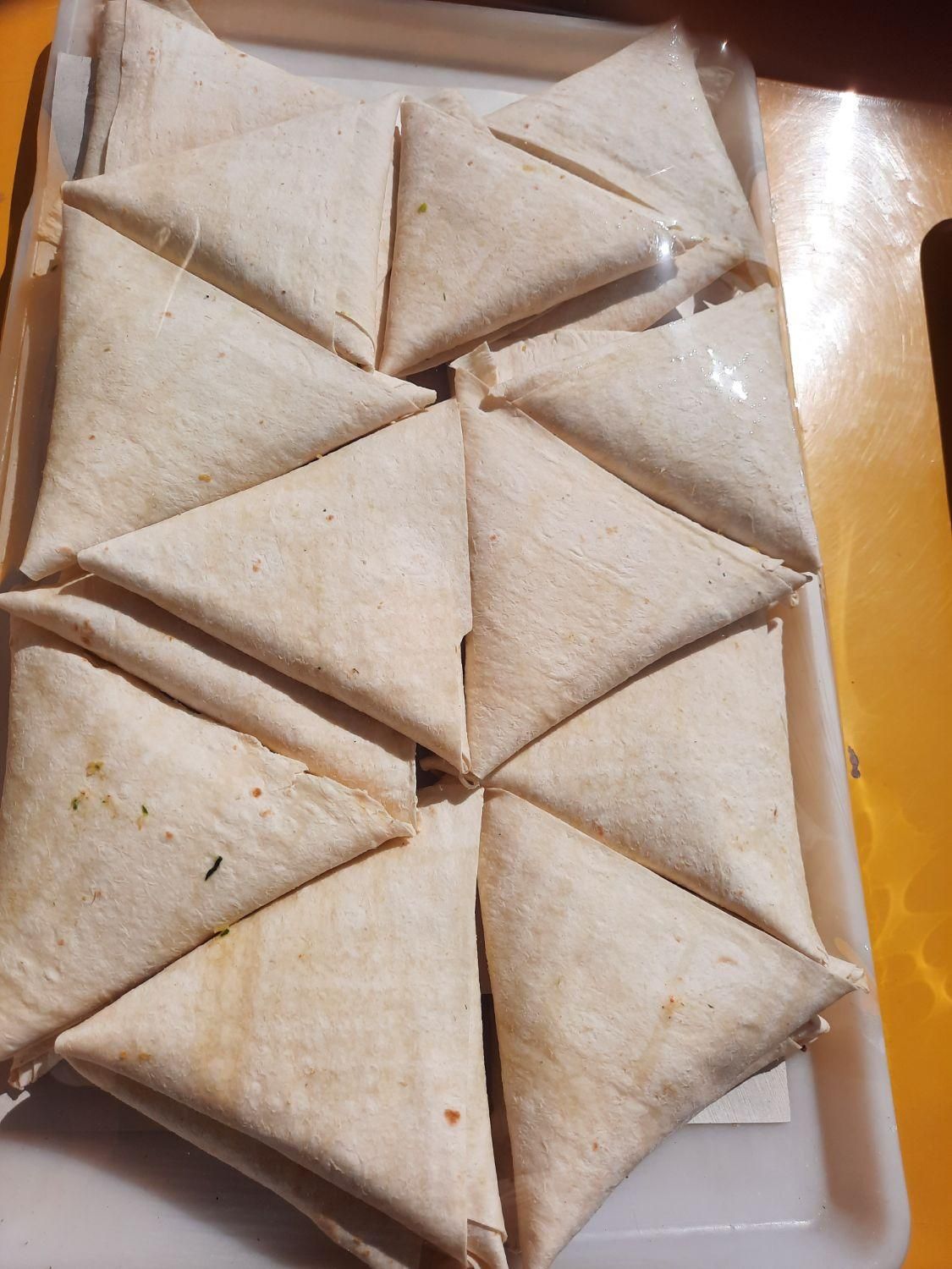 سمبوسه ساده و پیتزایی وکتلت خانگی|خوردنی و آشامیدنی|شیراز, آزادگان|دیوار