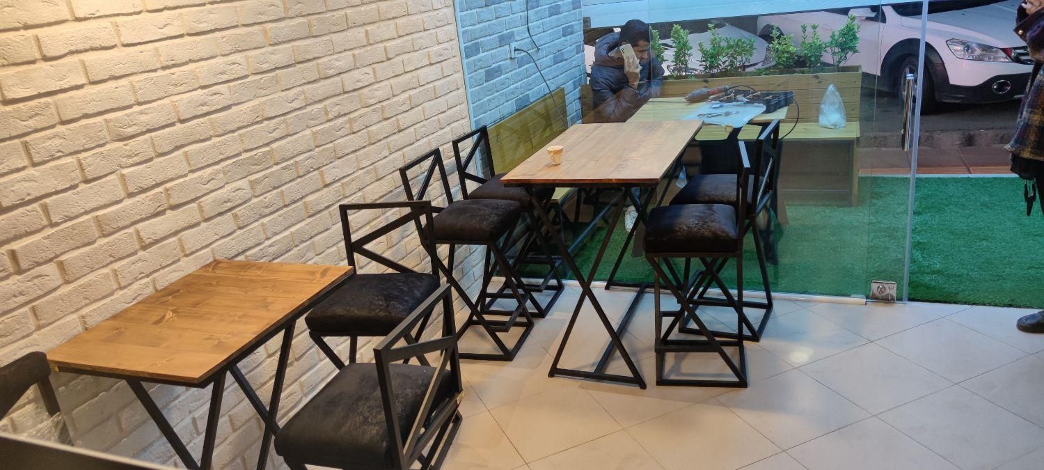 صندلی چوب و فلز برای کافی شاپ/بار|صندلی و نیمکت|مشهد, بهمن|دیوار