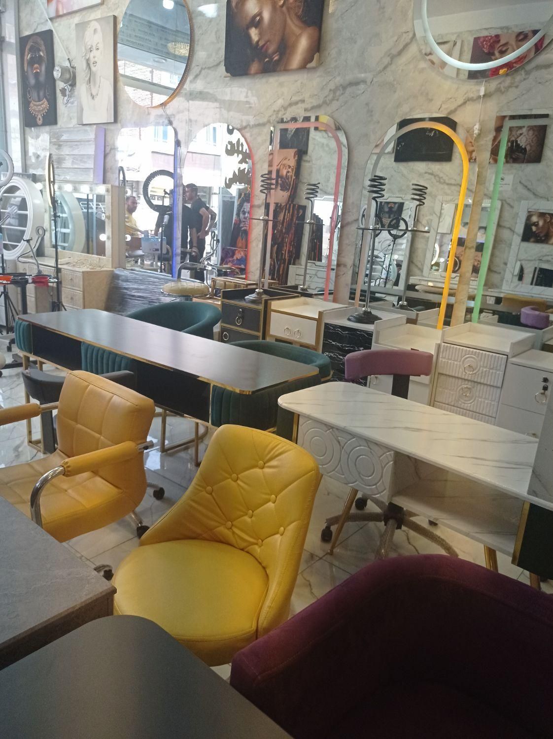 وسایل آرایشگاهی کامل میز ناخن|آرایشگاه و سالنهای زیبایی|قم, بلوار امین و ساحلی|دیوار