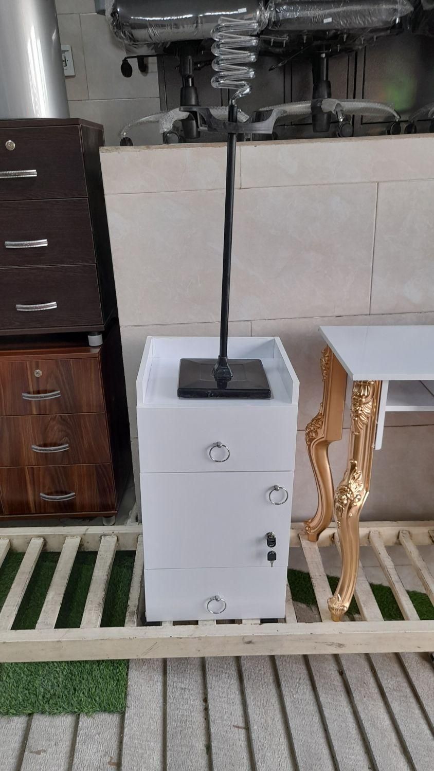 میز ناخن ترولی|آرایشگاه و سالنهای زیبایی|ماهدشت, |دیوار