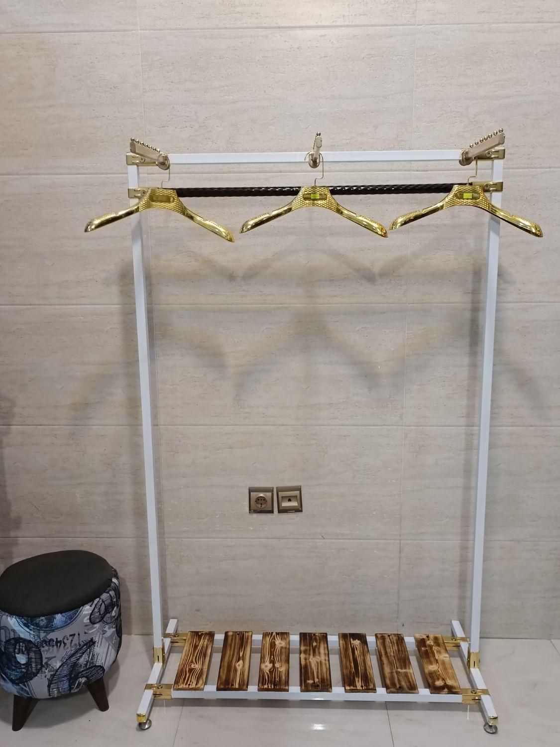 رگال لباس سفید مشکی|جاکفشی، کمد، دراور|اصفهان, پوریای ولی|دیوار