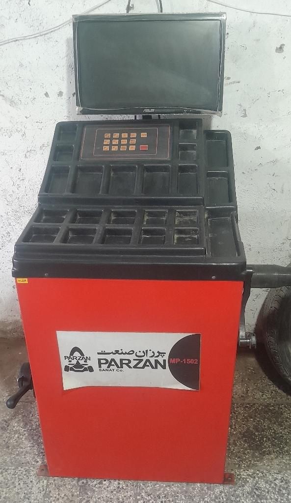 دستگاه آپاراتی لاستیکدرار و بالانس|ماشین‌آلات صنعتی|اصفهان, کوی میلاد|دیوار