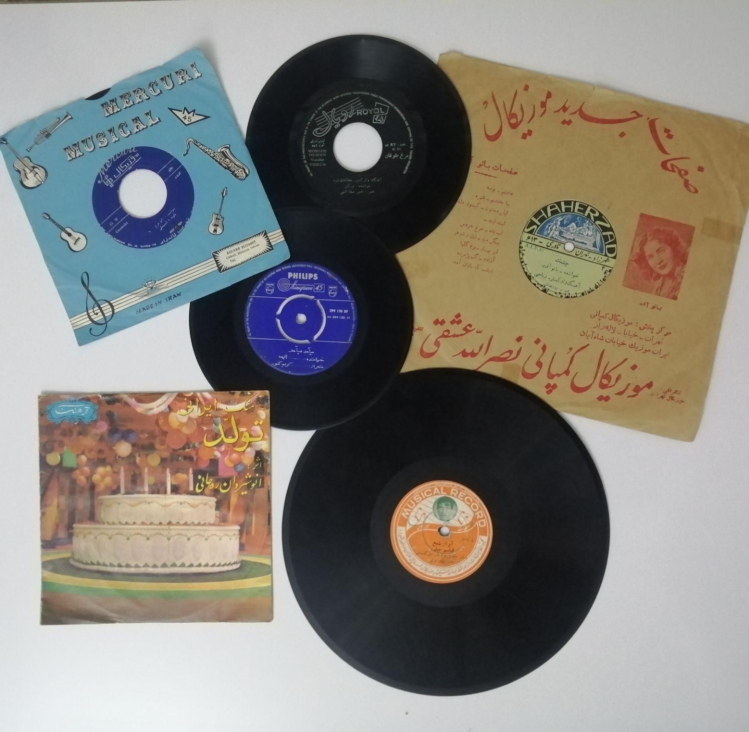 فروش و خریدار صفحه گرام صفحه گرامافون سنگی کاست CD|کلکسیون اشیاء عتیقه|تهران, امیرآباد|دیوار