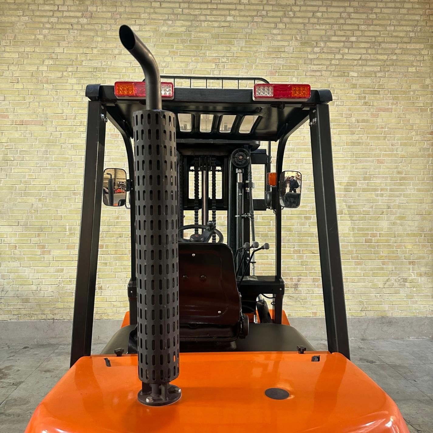 جک پالت و استاکر دستی و برقی|ماشینآلات صنعتی|شهرکرد, |دیوار