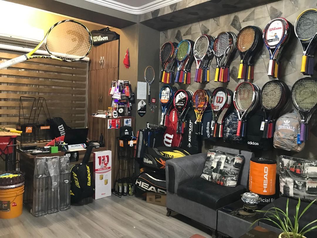 راکت و لوازم جانبی تنیس در تنیس اسپورت تبریز|ورزش‌های توپی|تبریز, |دیوار