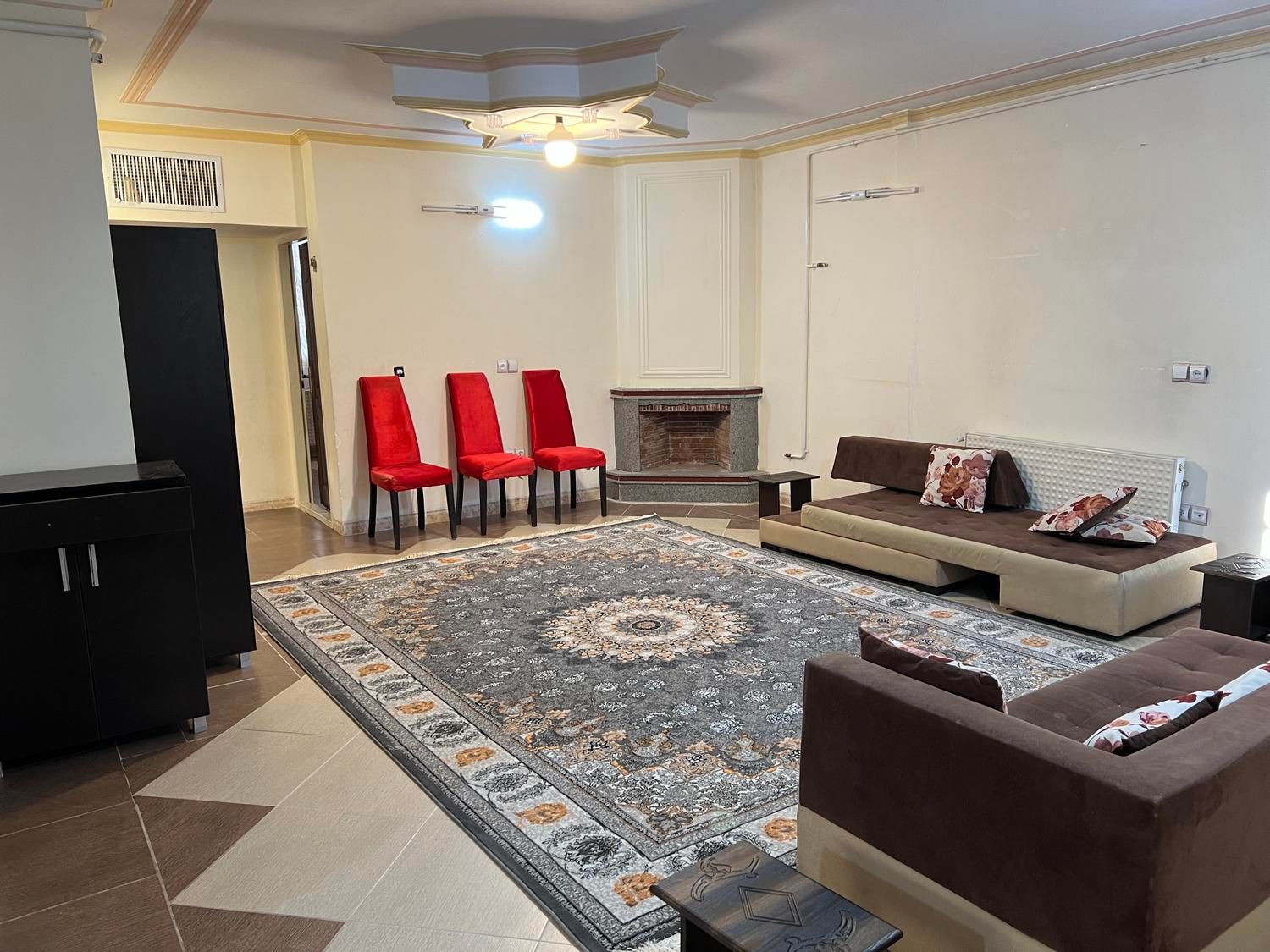 آجاره روزانه سوئیت آپارتمان خانه میدان کوثر تمیز|اجارهٔ کوتاه‌مدت آپارتمان و سوئیت|کرمان, |دیوار