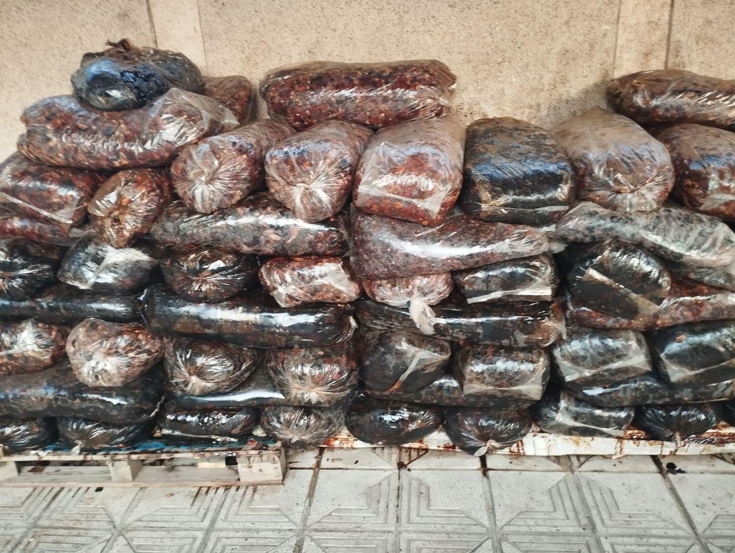 خرما شیره دار|عمده‌فروشی|شیراز, گلکوب|دیوار